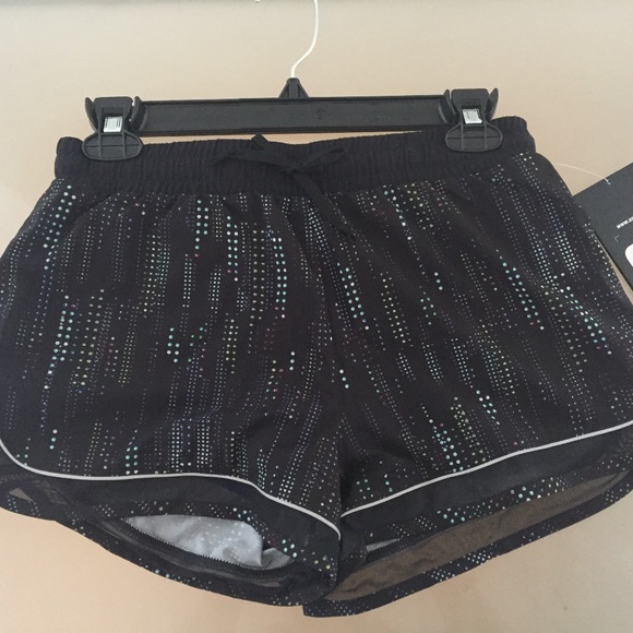 NWT - ASICS Women's Lite-Show 3-N-1 Shorts - Small - Picture 3 of 6